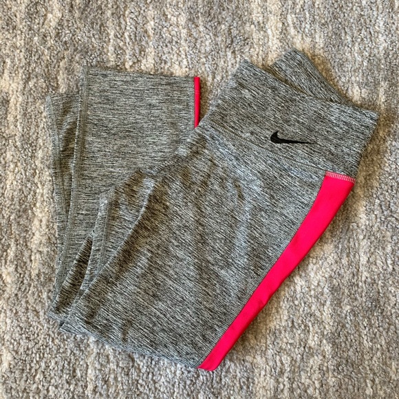 Nike Pants - Nike Dri-fit Cropped Leggings